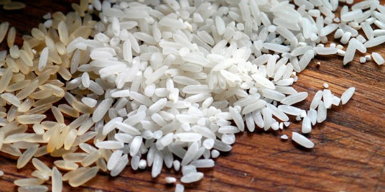 Mientras todas las materias primas caen, el arroz se fortalece