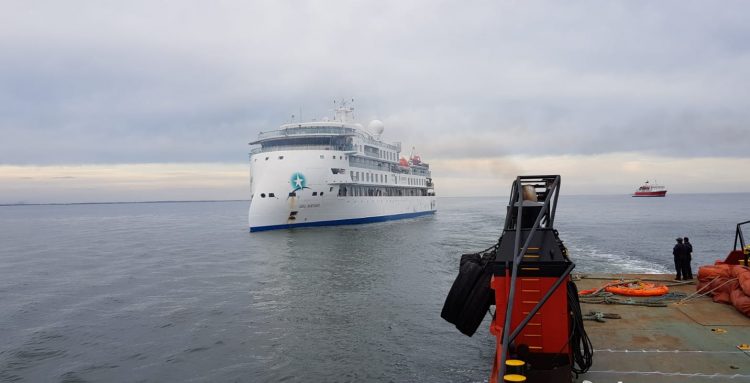 “Greg Mortimer”: Uruguay y su tradición humanitaria