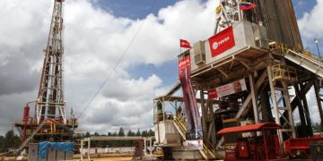 La caída de los precios del petróleo causa problemas en los productores sudamericanos