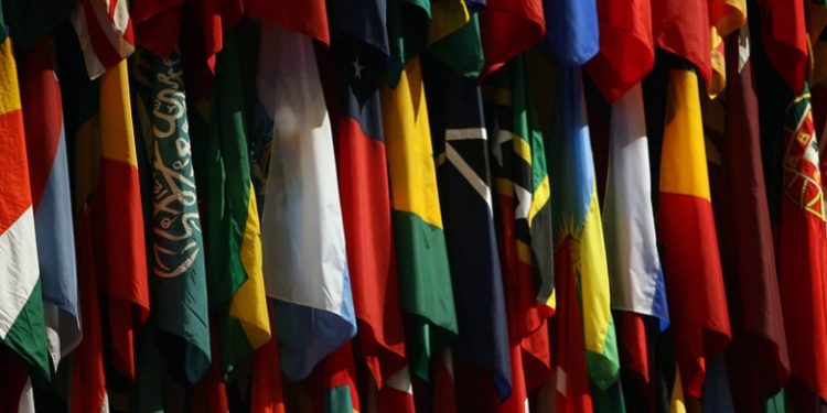 FMI y Banco Mundial pide a acreedores privados  sumarse al esfuerzo para ayudar a los países más pobres