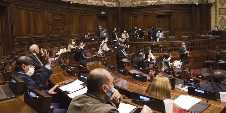 Comisión especial del Senado recibirá la LUC, pero los plazos parlamentarios correrán a partir del 5 de mayo