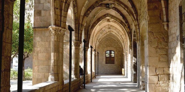Hospitales: obra de la caridad y la filantropía