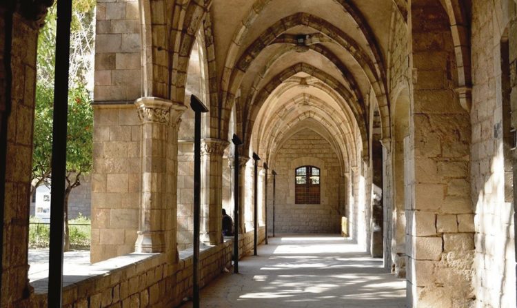 Hospitales: obra de la caridad y la filantropía