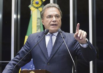 Senado de Brasil discute topes a las tasas de interés para frenar abusos