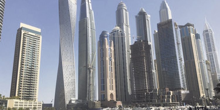 Emiratos Árabes:  desarrollo comercial y apuesta por la cultura