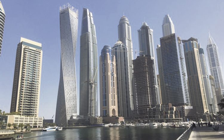 Emiratos Árabes:  desarrollo comercial y apuesta por la cultura