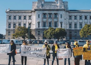 Madres de adictos esperan aprobación de ley para el tratamiento por consumo abusivo de drogas