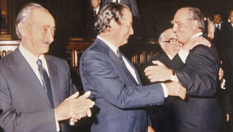 La estrategia de reactivación de la restauración democrática