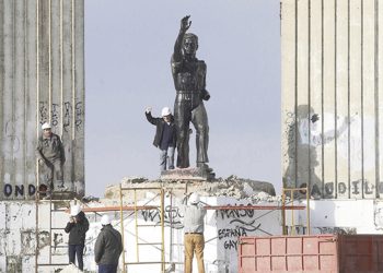 Los iconoclastas modernos que pretenden enfrentarnos con nuestra historia