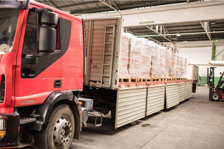 Marfrig donó 48.000 latas de corned beef al INDA