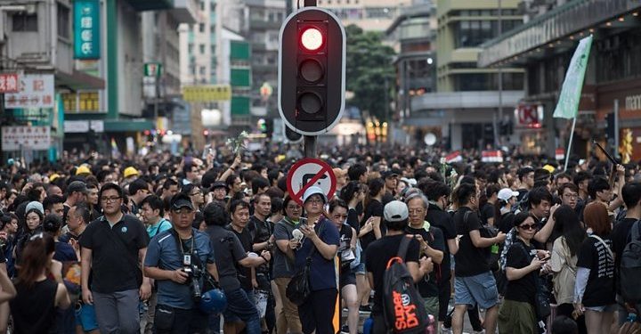 Las manifestaciones en Hong Kong se mantienen a un año de su inicio