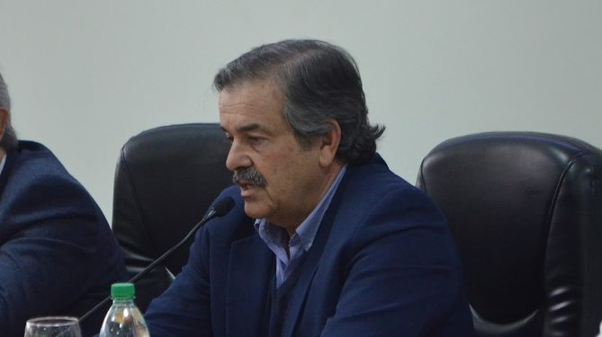 Jóvenes preguntan al Ministro Carlos Ma. Uriarte