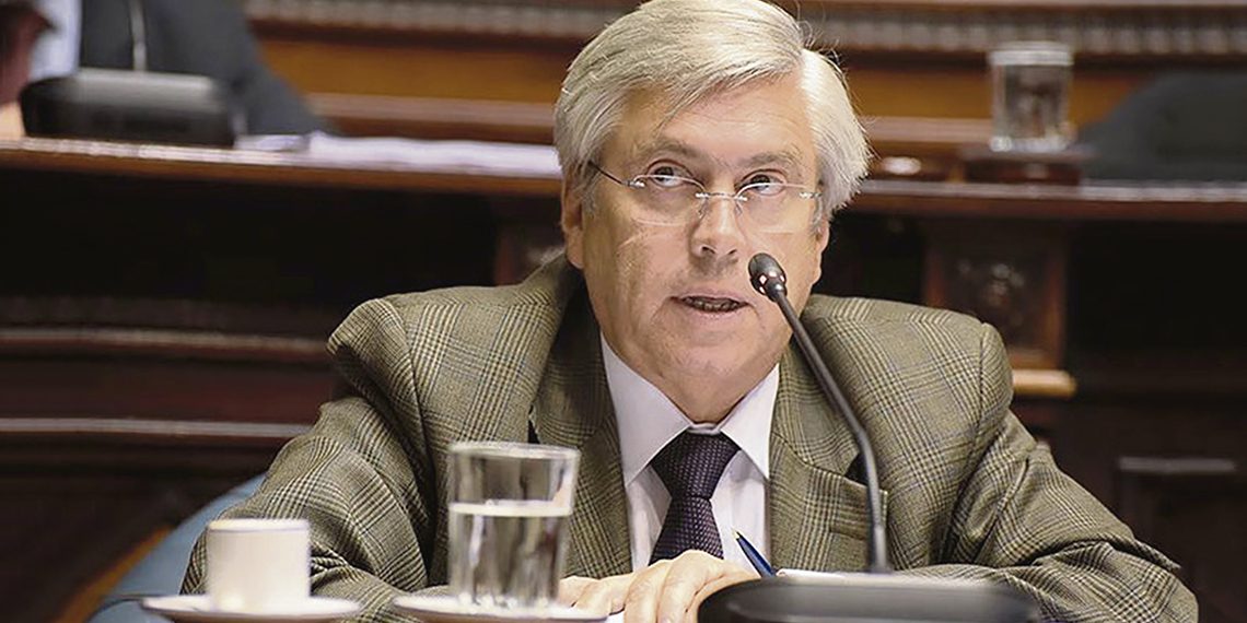 Tabaré Viera: “La prueba de fuego de la unión de la coalición es el tratamiento de la LUC”