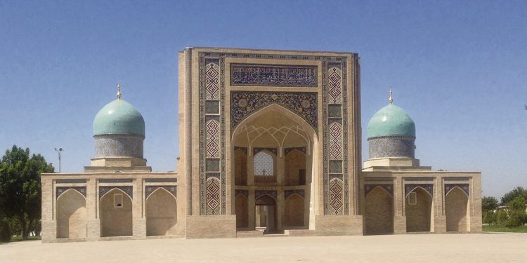 Hacia el país de las cúpulas azules