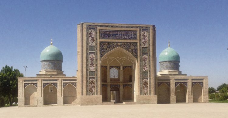 Hacia el país de las cúpulas azules