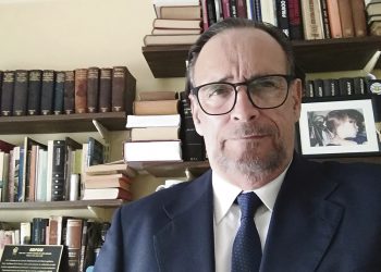 Silva Grucci: “El mercado está bastante sesgado hacia determinada visión de la historia”