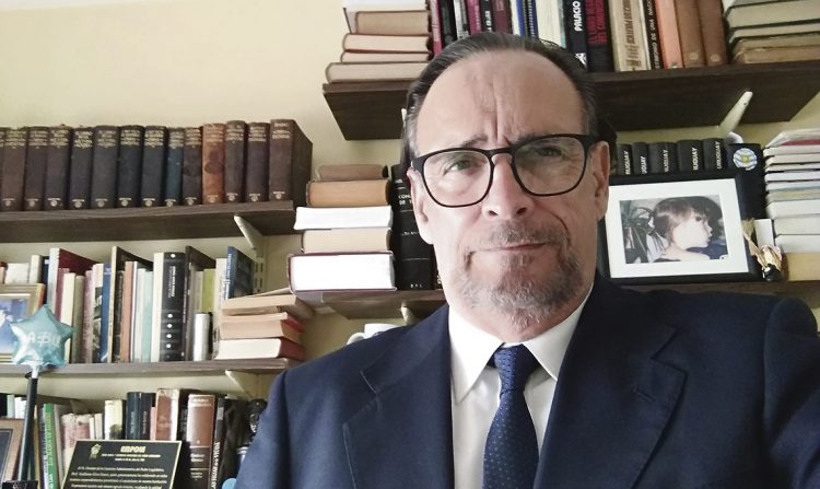 Silva Grucci: “El mercado está bastante sesgado hacia determinada visión de la historia”