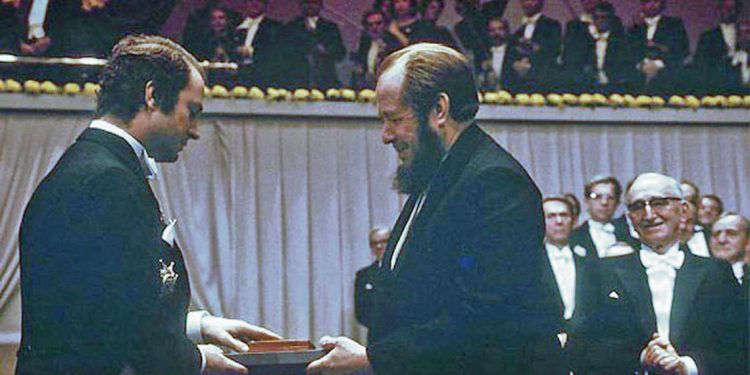 Premio Nobel de Literatura Aleksandr Solzhenitsyn