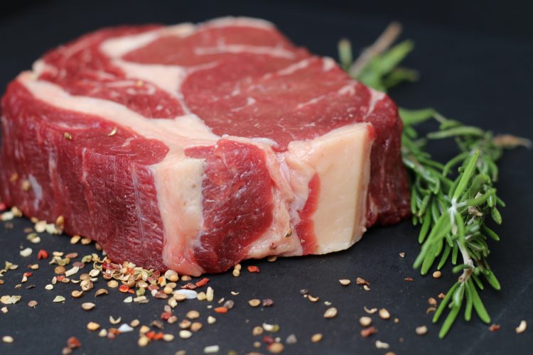 No hay evidencia que el COVID-19 sea transmitido a través de la carne u otros alimentos