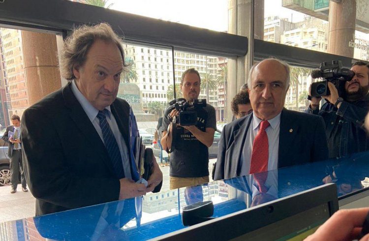 Dirigentes de la coalición se pronuncian contra investigación de Fiscal de Corte