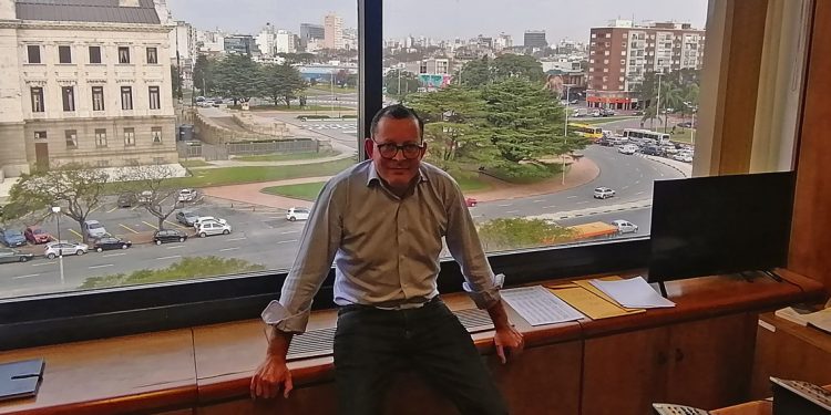 Álvaro Perrone, candidato a la intendencia canaria: “He recorrido varias veces el departamento de Canelones”