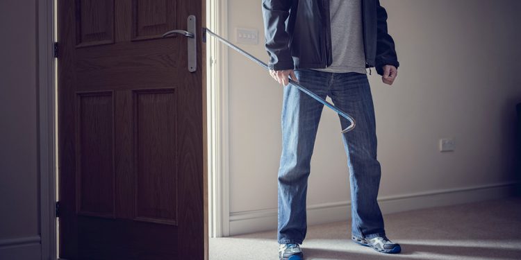 Polémico pedido de prisión mientras Parlamento aprueba ampliación de la legítima defensa