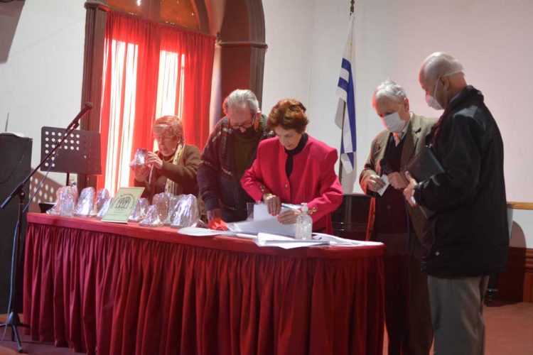 Concurso Literario  “Dr. Alberto Manini Ríos”