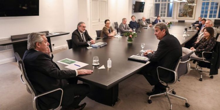 Argentina apuesta por potenciar el sector agroindustrial