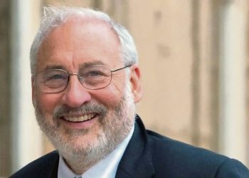 Stiglitz propone moratoria integral de deudas que incluya al sector privado