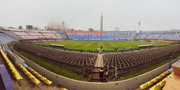 Se reanudó el fútbol con un clásico muy particular