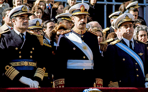 [Imagen: videla-Massera-y-Viola.png]