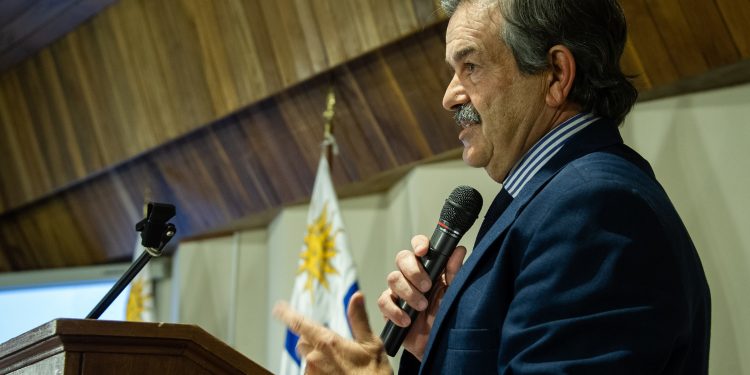 Uruguay se prepara para mejorar las exportaciones cárnicas