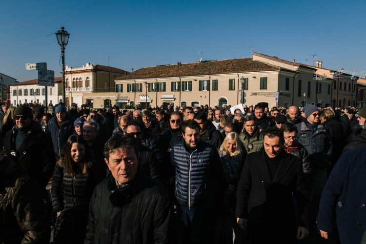 Italia sigue el camino de la austeridad: aprueban reducir la cantidad de diputados y senadores