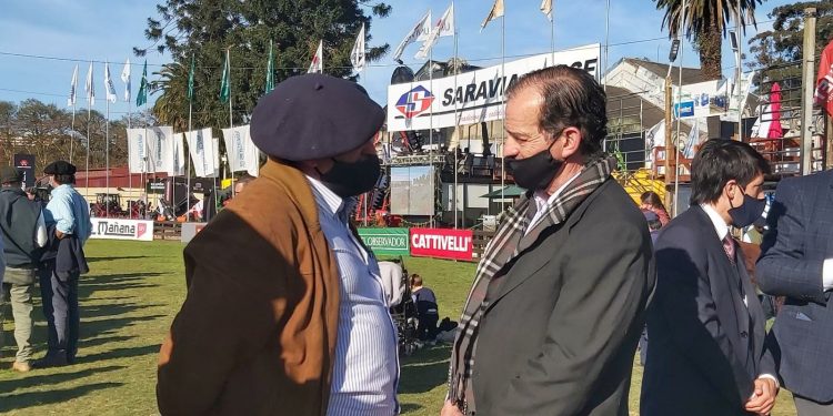 Guido Manini Ríos: “La gran tragedia del Uruguay ha sido el vaciamiento del interior”