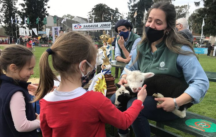 Juan Carlos López: “Hacer esta Expo es un acto de coraje, y de fe”