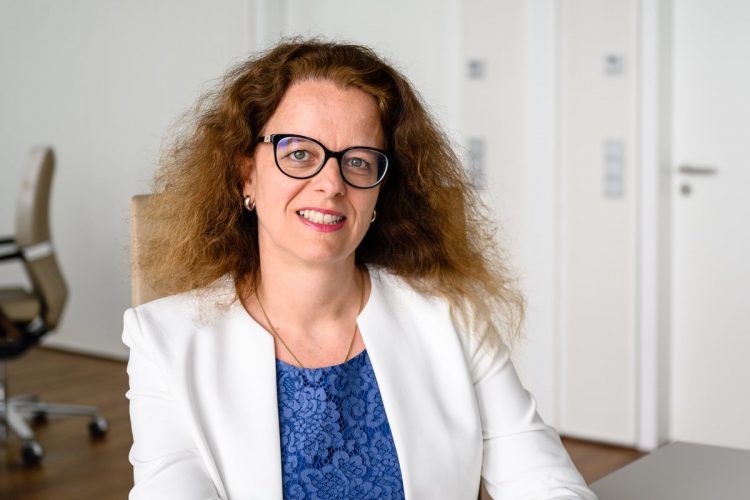 Brujula Económica: 24 de setiembre