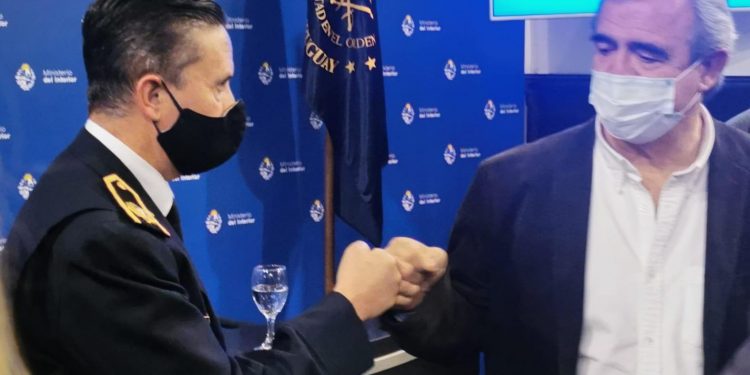 Caída de los delitos y advertencia de “mano dura” contra corrupción policial