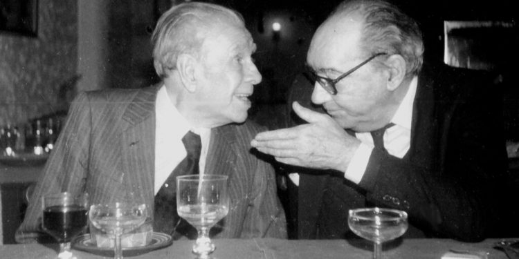 Borges y Onetti: todo los separa y los une lo esencial