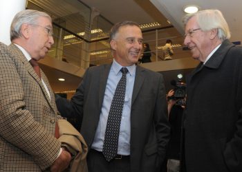 Directorio actual del BROU informa sobre las pérdidas del negocio “Torres Diamantis”