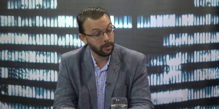 Legisladores oficialistas apuntan contra el fiscal Morosoli por sospechas en procedimientos