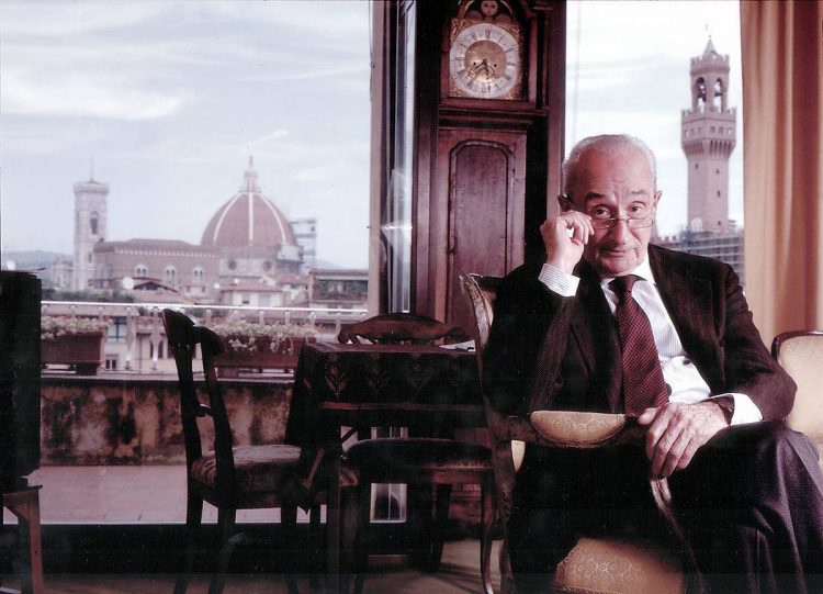 Democracia, autonomía de la opinión pública y propaganda totalitaria