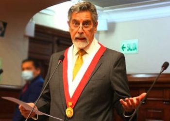 En medio de la crisis política, Sagasti es elegido presidente interino de Perú