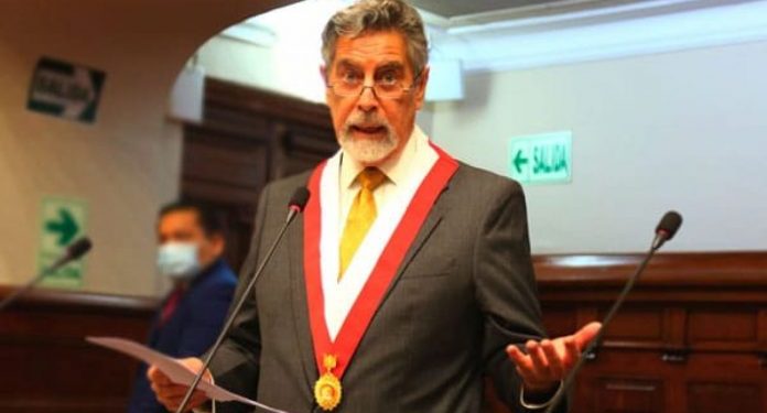 En medio de la crisis política, Sagasti es elegido presidente interino de Perú