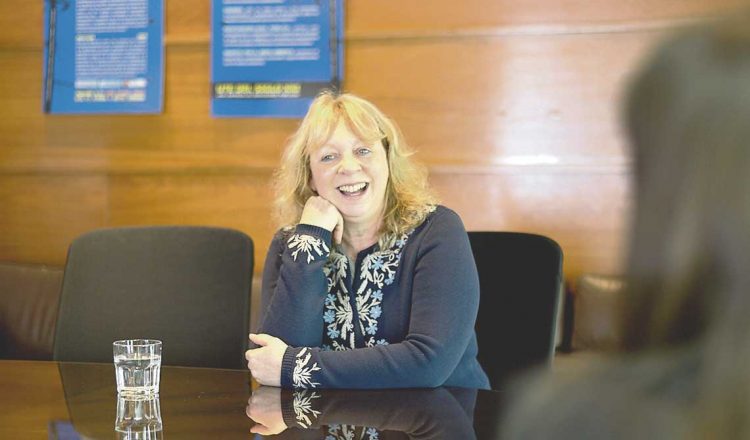 Silvia Emaldi: “El objetivo es llegar al 100% de electrificación rural a fines del 2024”