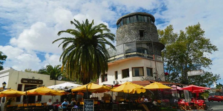 Gobierno establece batería de estímulos y exoneraciones para impulsar al sector turístico