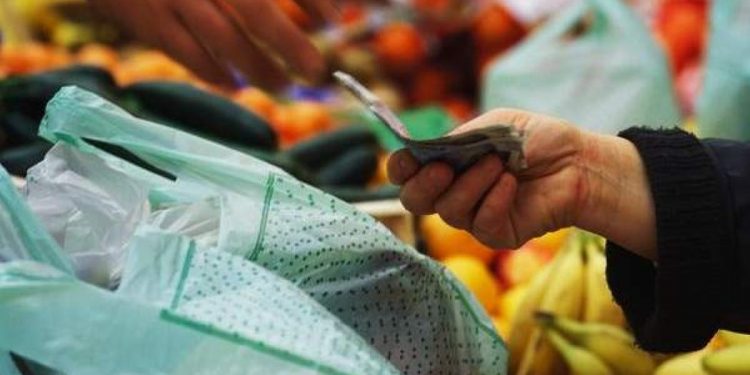 Aumenta recaudación impositiva a pesar del desplome de las ventas en comercios