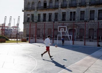 Suspensión de los deportes en espacios cerrados por el crecimiento exponencial del virus