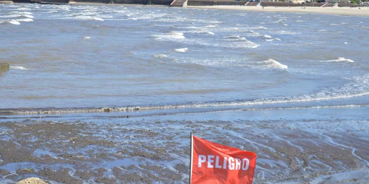 Guardavidas trabajan con estrictos protocolos y piden precaución ciudadana