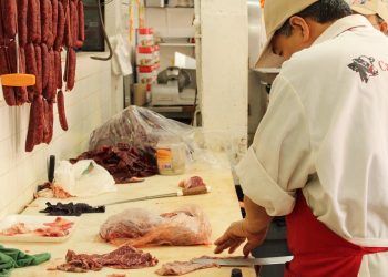 INAC anunció que comienza a rediseñar el mercado interno de las carnes
