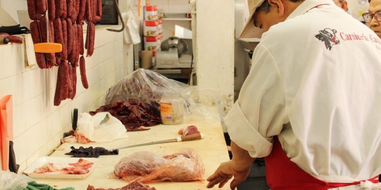 INAC anunció que comienza a rediseñar el mercado interno de las carnes